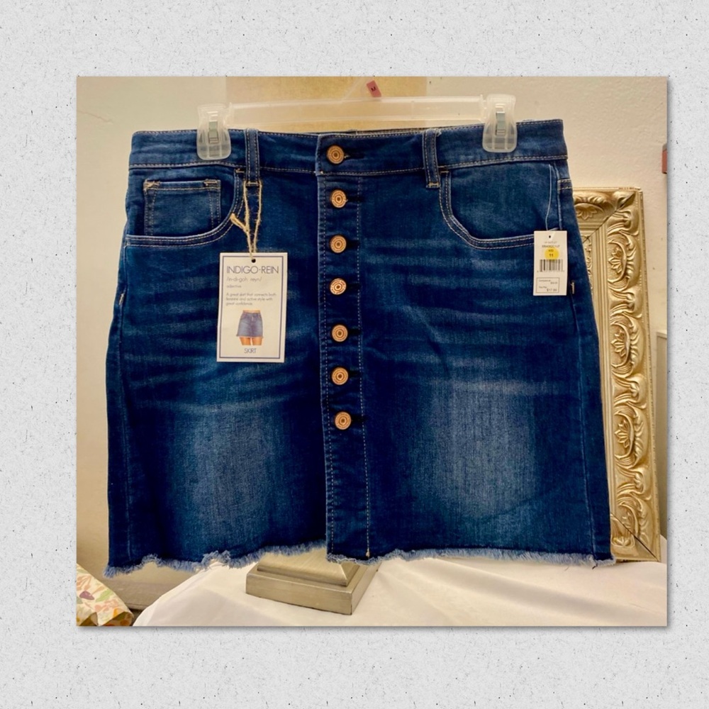 Indigo Rein Blue Button-Down Denim Skirt
